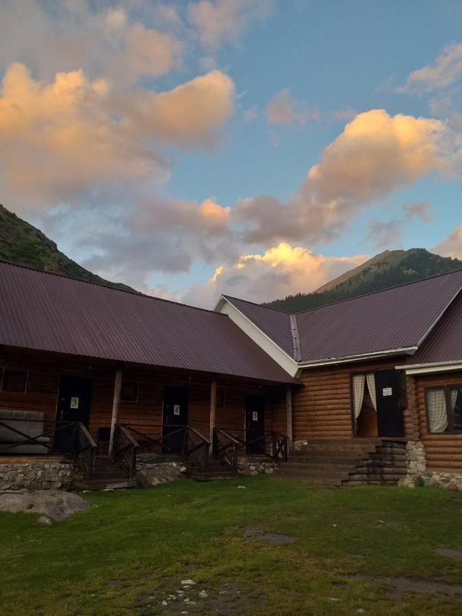 Altyn Arashan Guesthouse ภายนอก รูปภาพ