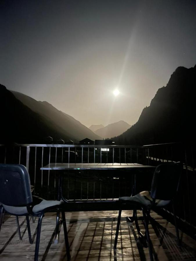Altyn Arashan Guesthouse ภายนอก รูปภาพ
