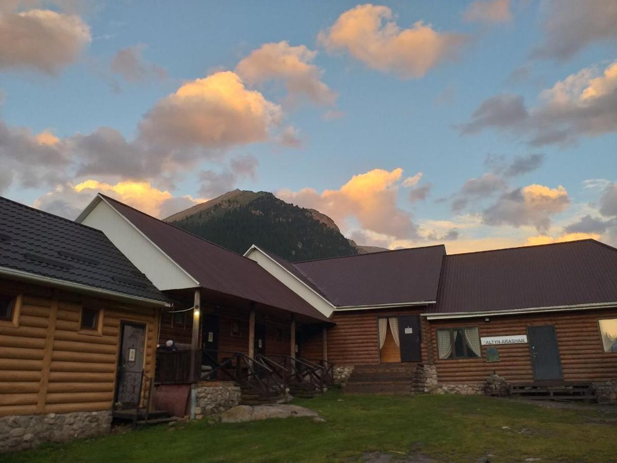 Altyn Arashan Guesthouse ภายนอก รูปภาพ